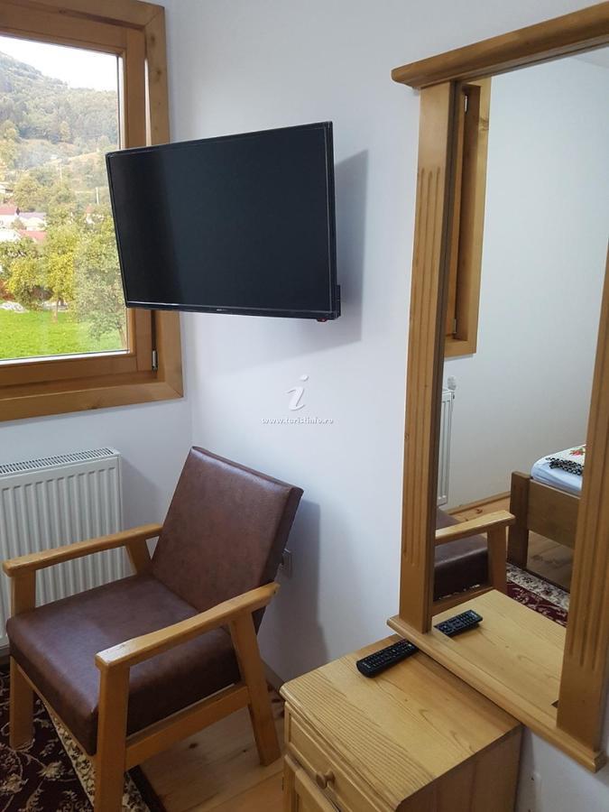 Camere de închiriat Floarea reginei Vişeu de Sus Extérieur photo